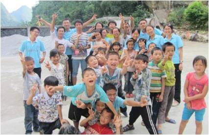 ��h������W(xu��)���������Є�(d��ng)���F(tu��n)�(du��)֧�̵��c(di��n)�ǏV���ό����Rɽ�h��կ�l(xi��ng)¡��С�W(xu��)��7��18�գ�����?y��u)麢�ӂ��e�k��Ȥζ�\(y��n)��(d��ng)��(hu��)������������K������^��������������(xi��ng)Ŀ����(ch��ng)��ʮ�֟��ҡ��\(y��n)��(d��ng)��(hu��)��Ļ����֧���(du��)�c���ӂ��_�ĺ�Ӱ��