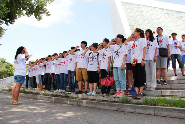 7��6�գ��|��������W(xu��)�������l(xi��ng)������֧�̈F�����e�г����xʽ��ȫ�w־Ը�߂����س��Z��һ���ú����֧���΄�(w��)������������140��꠆T�M����4��������քeǰ�����ϰ׺���������Ϫ�Լ��Ĵ����e��4���������M������֧�̹����ӡ�