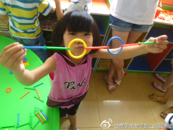 7��8����8��15����ɽ�|������W���y�ֈ�(zh��)�������Z������ՈF��ɽ�|�Ͳ��e�k�˞���37��Ĺ����ӡ������������؅^(q��)���L�@����ͯ�ļ�ͥ���˽Ⲣӛ��@����ͯ����ͽ�����r���_չ�o�ϵK���Z��Ӗ�����D��ɽ�|ʡ�Ͳ��а��`�������ĵĺ��ӂ�չʾ�����Ą�(chu��ng)���ֹ���