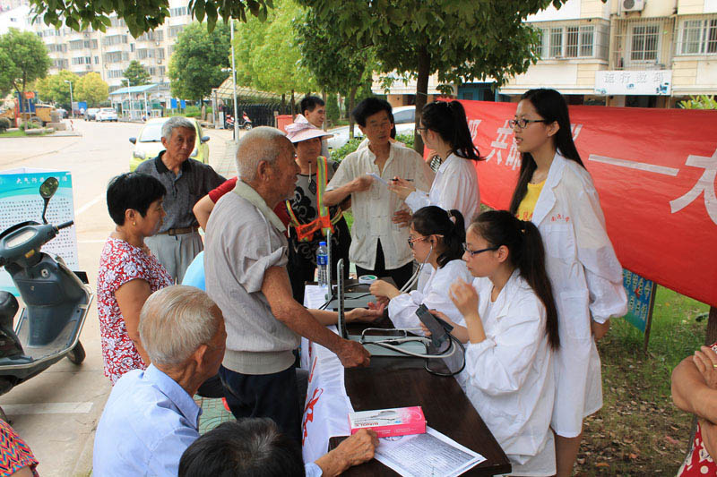 �F(tu��n)꠳ɆT���M����^(q��)����y��Ѫ�����ܵ����񂃵�ٝ�p������ϣ�����Զ��һЩ�@�ӵĻ����