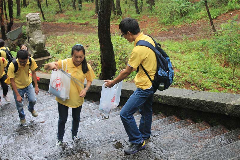 ��ǧ�{ɽ����ͽ����߻��(d��ng)�����(du��)�T����ʰ���^(q��)�����������Ƶĭh(hu��n)��������