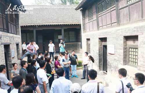 ���L�F(tu��n)�ɆT�ڰ�·܊һ���Ŏ�˾��fַ�J(r��n)�� ȡ�v������ꑼӽ� �z��