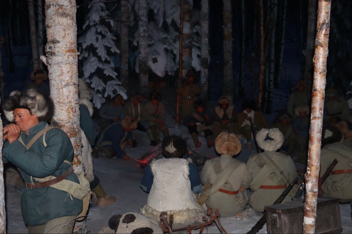 ���š�һ�ˡ��o(j��)���^��(n��i)��ӳ��(li��n)��(zh��n)ʿ��η��(y��n)����Ӣ�¿������龰Ϟ��Ⱥ����ꑼӽ� �z��