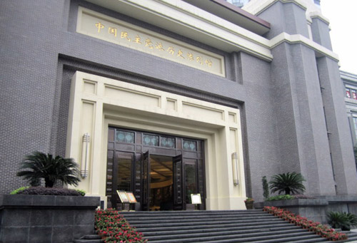 ��ǰ��������W(w��ng)ӛ�ߺ͏�(qi��ng)��Փ���W(w��ng)�ѽM�ɵġ����Қvʷӛ�����ѿ���(zh��n)Ӣ�ҡ����(d��ng)���ؑcվ��С���(du��)�������Ї������h�ɚvʷ����^���^��