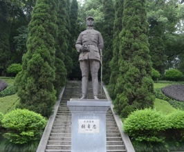 ��������ʿ��@��(n��i)��������Ӣ�۵ĵ���