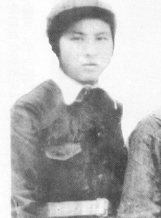 ����أ�1920��10 �������F��ʡ���x�h����1938����������c�M(j��n)��ͬ�W(xu��)���Ӱ��M(j��n)���Ї�(gu��)������܊����W(xu��)�W(xu��)��(x��)�����I(y��)�󱻷ֵ�����2��У���l(w��i)�B��(d��ng)�ĕ������g��s�ؼ����Ї�(gu��)���a(ch��n)�h��1943��4��5 �����ձ��ۇ�(gu��)���x��(du��)���|�������ո���(j��)���M(j��n)�С���ʎ�����������е���������D(zhu��n)��;���⵽��܊�ķ�������������ħ������Ѻ;�������v����������(f��)��ץס��(y��n)�̱ƹ���������(ji��n)ؑ����, �]����¶������ԣ����߳�ŭ����܊�������ؚ��ᚢ����