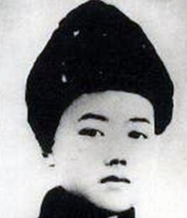 �ܘ�|��1918��1937���|������(li��n)܊�߼�(j��)ָ�]�T��ɽ�|ʡƽ�ȿh����1925���S��ĸ�ӻĵ�����ʡ�q���h��1931���һ����׃�󣬷e�O���ӿ��ջ��(d��ng)��1933����������Ї����a(ch��n)�h��1935��2�������x�鹲���F(tu��n)�|�M��ί��ӛ��4�����Ζ|���������܊�ڶ�܊��һ�F(tu��n)��ί��1936��3�����Ζ|����(li��n)�ڶ�܊��һ����ί�掟�hί��ӛ��܊�hίί�T��7�����x���й��ϝMʡίί�T��9�����Ζ|����(li��n)��һ·܊���Ď����L(zh��ng)����ί��1937��4��24�����ڰ��D�h��ɳ���Ͻ��S�����c�ΰ��D�h�ΰ��(du��)����(zh��n)�в��Ҡ�����