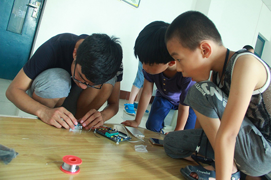 �Ї�(gu��)ʯ�ʹ�W(xu��)���A�|������(m��ng)֮�������̈F(tu��n)��ɽ�|ʡ�S�u��(j��ng)��(j��)�_�l(f��)�^(q��)ᘌ�(du��)���(l��i)��(w��)���ˆT��Ů�����؃�ͯ�_չ������(d��ng)�����H�_�O(sh��)�Z(y��)��(sh��)���n�̽̌W(xu��)��߀�_չҕ�l�̌W(xu��)��ħ�g(sh��)��ħ�����L�����dȤ��n���� (3)