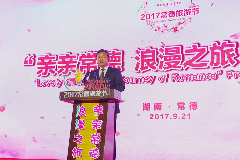 �й�������ί����ӛ�������L����܊���o�����zӰ����־�ۣ�