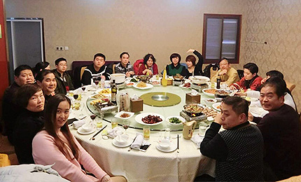 ���İ�̎�����l(xi��ng)���ҵļ��l(xi��ng)�������ھW(w��ng)���´����L(f��ng)���������(sh��)�������Ը��صľW(w��ng)��ͨ�^�R�^�����ֺ�΢ҕ�lӛ����Լ��ڼ��l(xi��ng)����Ҋ�������@Щƽ��(sh��)�Ľ�����������֟o���B͸������Đ������^��ÿһ�c(di��n)΢С��׃�������ǰl(f��)�����l(xi��ng)�H��߅�Ĵ��������ܽo�l(xi��ng)�H���������ī@�ø����͌��Լ����l(xi��ng)���Ժ����M�㡭��Ԕ��(x��)�� 